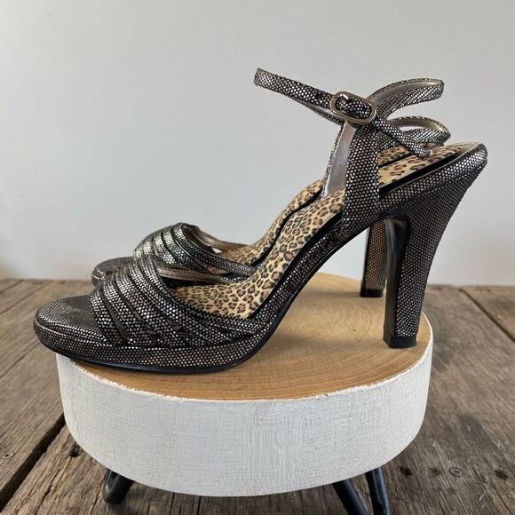 American Eagle Strappy Heels Size 8.5 EUC - Picture 4 of 7